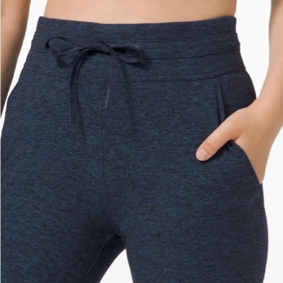 lululemon athletica Pants - Lululemon Ready to Rulu Jogger Crop